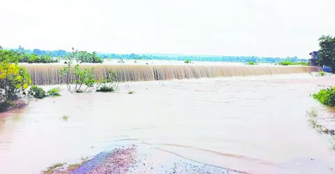 వరద హోరు