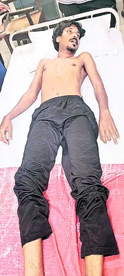 ఉరివేసుకుని యువకుడు ఆత్మహత్య
