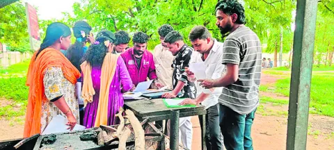 ఇచ్చింది తీసుకో.. పెట్టిందే తిను!