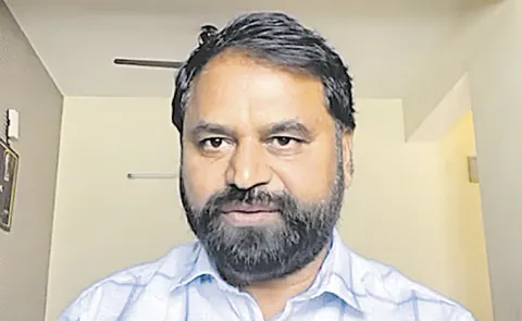 MLC Dayakar Counter To RS Praveen Kumar