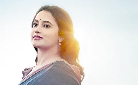 Priyanka Arul Mohan First Look as Kanmani in Pawan Kalyan OG