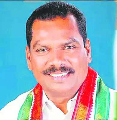 డీసీసీ అధ్యక్షుడిపై అట్రాసిటీ కేసు 