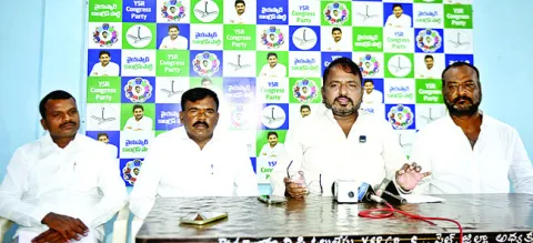 పీకల్లోతు కష్టాల్లో రైతాంగం 