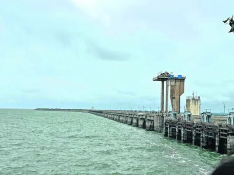 వరద ఉ