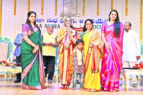 ఘనంగా కృష్ణాష్టమి వేడుకలు 