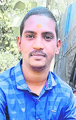 ఉరివేసుకొని యువకుడి ఆత్మహత్య  