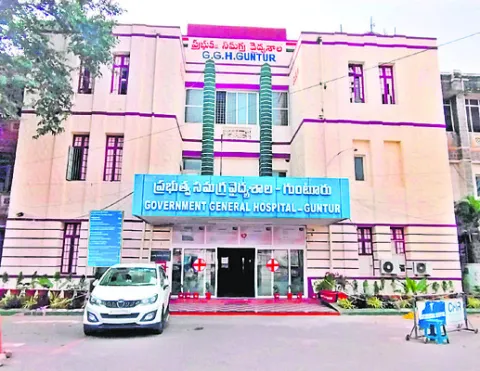 మచ్చుకై నా కనిపించని ‘క్రమశిక్షణ’ 