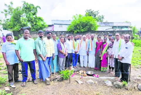 కాంగ్రెస్‌ పాలనలోనే నిరుపేదలకు ఇళ్లు