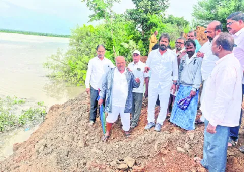 హేమసముద్రం చెరువుకు నిధులు కేటాయించాలి 