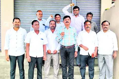 కార్మికుల సమస్యలు  పరిష్కరించడంలో విఫలం
