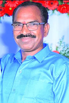 ప్రమాదవశాత్తు   తాపీమేసీ్త్ర మృతి