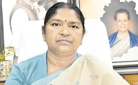 Rs 143 crore for reconstruction of rural roads: Minister Seethakka