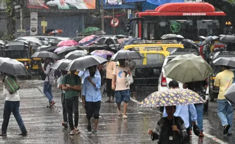 Mumbai Rain Red Alert School Closed