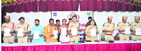 గణేశ్‌ ఉత్సవాలు ప్రశాంతంగా నిర్వహించాలి