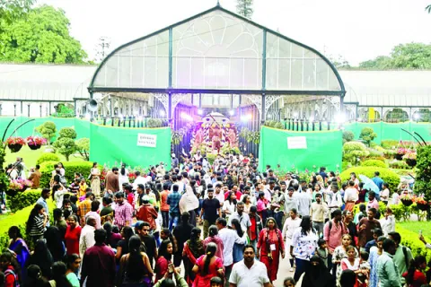 పుష్పరాశులకు ఇక సెలవు 