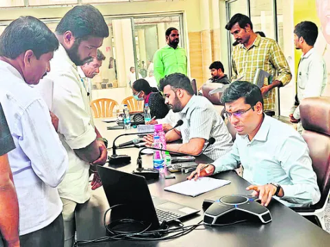 కలెక్టర్‌ గారూ.. పద్మగిరిని కాపాడండి!