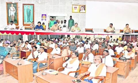 10 అడుగులకు మించి విగ్రహాలు పెట్టొద్దు 