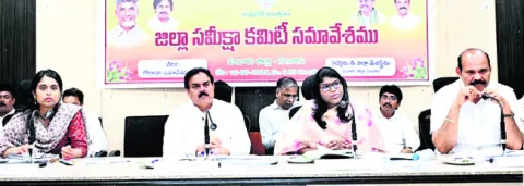 జిల్లాలో అడుగడుగునా సమస్యలే.. 