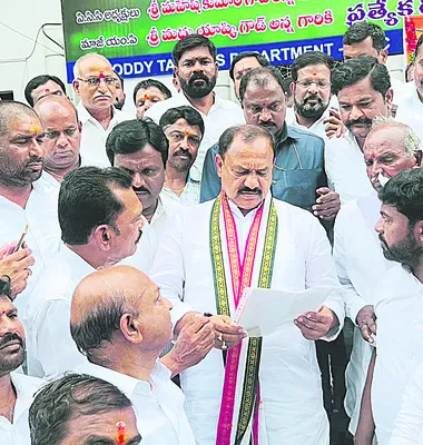 గజ్వేల్‌ కాంగ్రెస్‌లో గ్రూపుల గోల