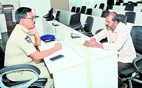 జీవాల దొంగతనాలపై పోలీసుల నిర్లిప్తత 