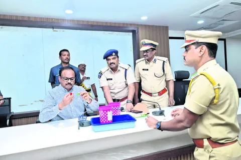 గీత కులాలకు మద్యం బార్ల కేటాయింపు