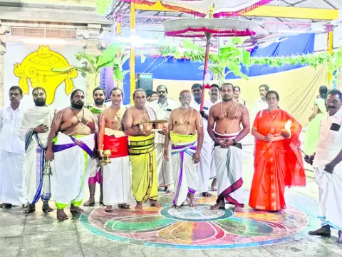 దేవునికడప ఆలయ జీర్ణోద్ధరణ పనులు ప్రారంభం 