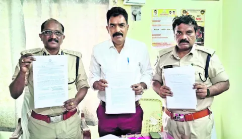 జిల్లాలో 27 బార్లకు నోటిఫికేషన్‌ విడుదల