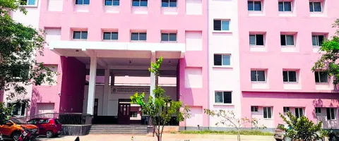 ఆర్‌యూసీఈలో తగ్గిన ఇంజినీరింగ్‌ ప్రవేశాలు 