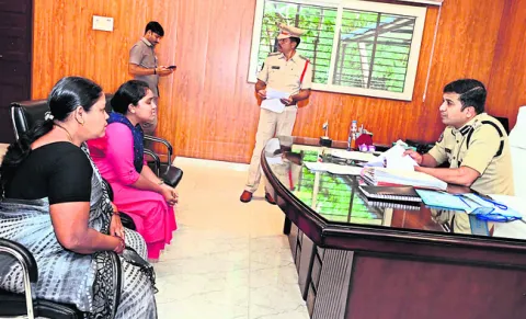 ఉద్యోగాల పేరుతో మోసం 
