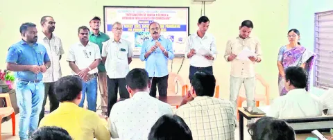 విద్యార్థులకు సాంకేతిక బోధన చేయాలి
