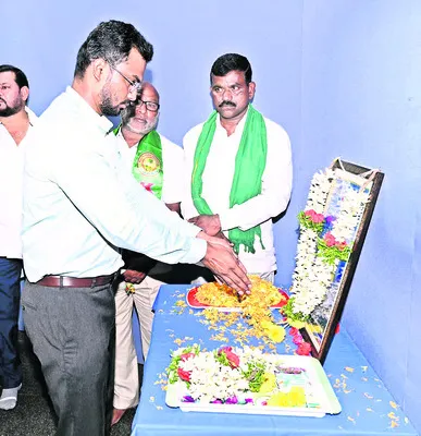 సర్వాయి పాపన్న పోరాటం స్ఫూర్తిదాయకం 