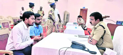 ఆస్తి రాయించుకుని గెంటేశాడు