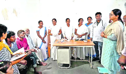 ప్రజలు అప్రమత్తంగా ఉండాలి