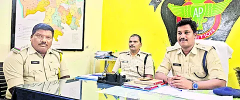 బార్‌ అండ్‌ రెస్టారెంట్‌లకు దరఖాస్తులు 