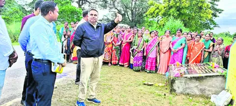 అభివృద్ధి పనుల పరిశీలన 