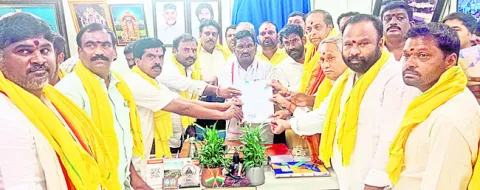 బోయకొండ పాలకమండలికి 13 దరఖాస్తులు 