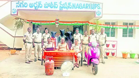 దారి దోపిడీ దొంగల అరెస్టు 