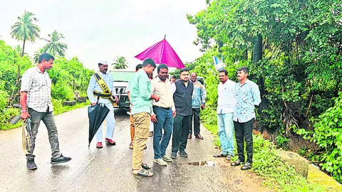 వర్షాలు తగ్గే వరకు అప్రమత్తంగా ఉండాలి 
