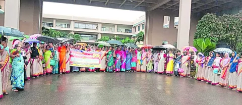 సమస్యలు పరిష్కరించాలని డిమాండ్‌  
