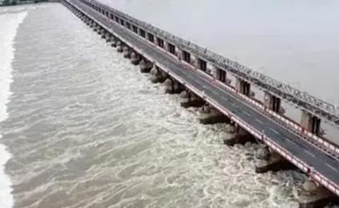 AP Heavy Rains Today News: SDMA Alert Lanka Villages Amid Krisna Floods