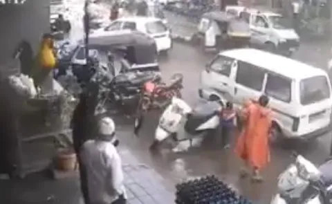 Drunk Driver Drags Woman Cop Maharashtra Video Viral