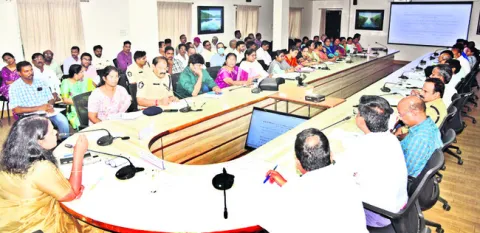 స్వాతంత్య్ర దినోత్సవానికి పకడ్బందీ ఏర్పాట్లు 