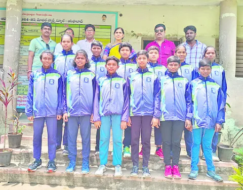 రాష్ట్రస్థాయి పోటీలకు ఎంపిక
