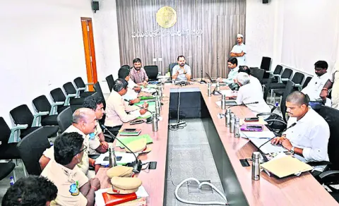 సరిహద్దు భూ సమస్యలను పరిష్కరించాలి