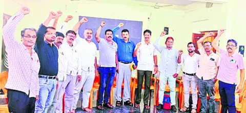 పాలకులకు గుణపాఠాలు చెప్పాలని.. 