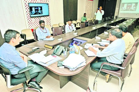 అబార్షన్‌ కేసులకు కారణాలు తెలపండి 