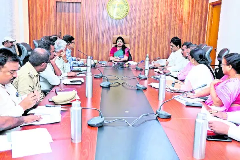 పరిశ్రమలకు వేగంగా అనుమతులు