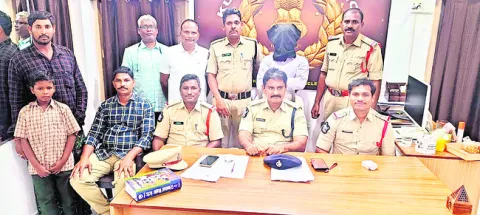ఆస్తి రాబట్టుకునేందుకు బాలుడి కిడ్నాప్‌ 
