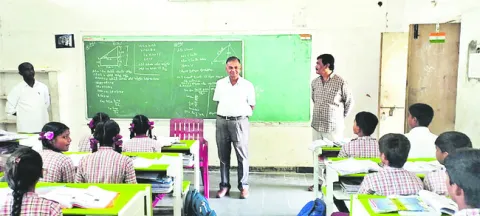 నాణ్యమైన బోధన అందించాలి