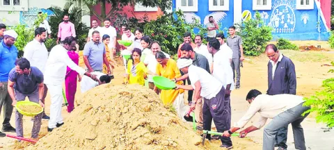 కార్యకర్తల కృషితోనే అధికారం 